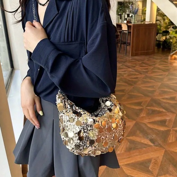 NEW GOLD SEQUIN HANDBAG-NEW-SHOULDER, CROSSBODY, CLUTCH-SHIMMERING SPARKLING - Picture 5 of 7